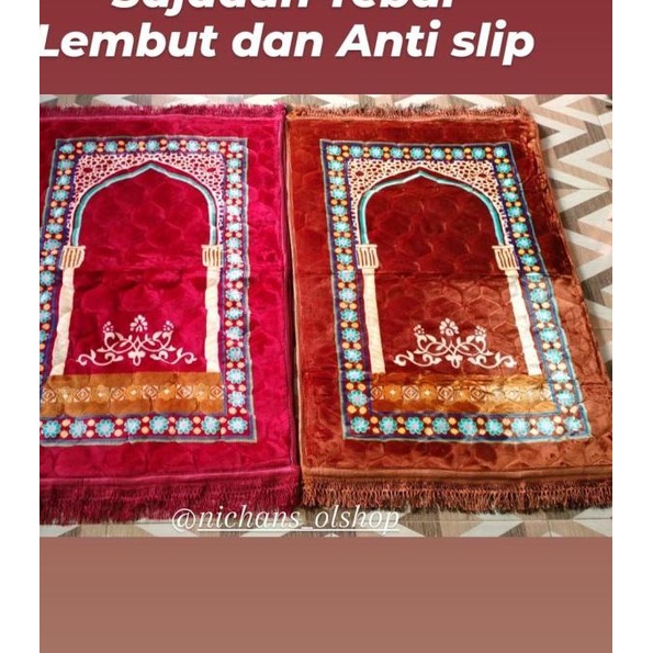 Sajadah Al-Jeddah Rumbai Sajadah Tebal Empuk dan Nyaman Sajadah Turki - Merah