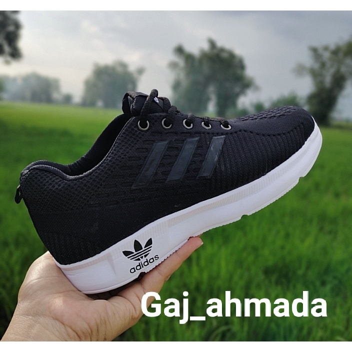 Sepatu Pria Sneakers Kasual Strip