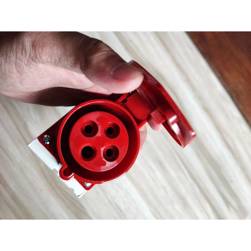 SOKET 4PIN 32A Surface Mounting Wall Socket Ewig 4pin 32 Amper 32A 4 pin Original Female Cewek Soket