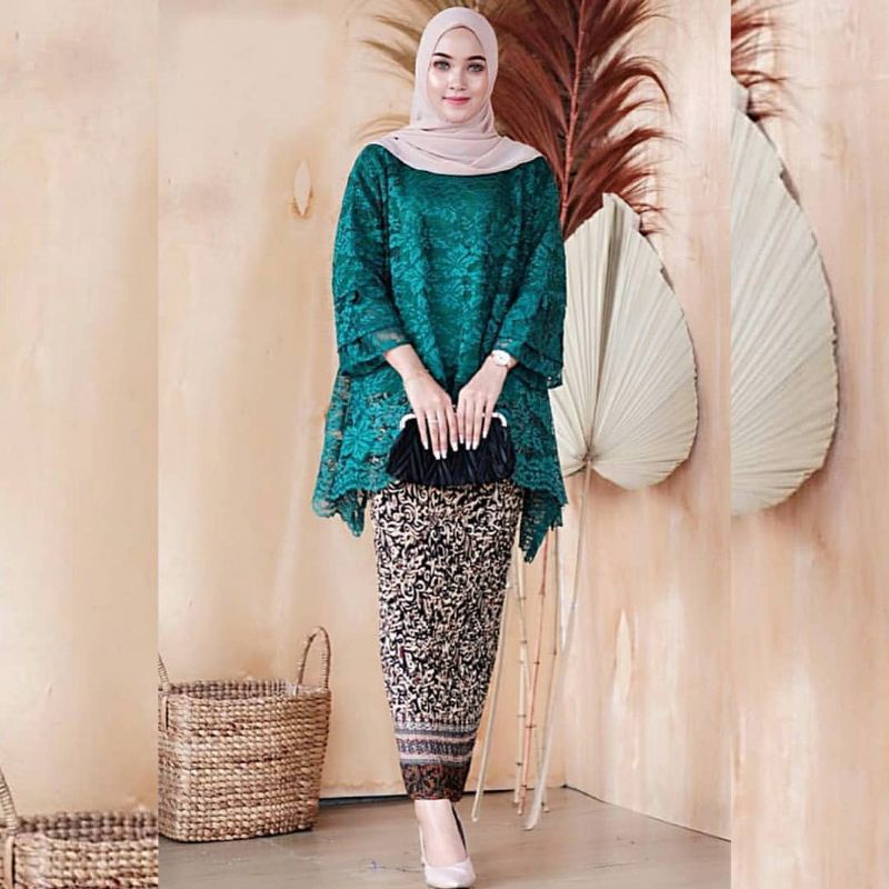 IndahKebaya | SETELAN KEBAYA BLOUSE WANITA JUMBO / KEBAYA WAKA WAKA RINJANI MODERN / KEBAYA WISUDA SERAGAM KONDANGAN / WARNA MOCCA MAROON GOLD NAVY SILVER HIJAU DUSTY