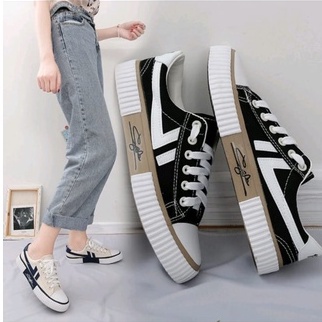 SNEAKERS WANITA KANVAS TALI 1990