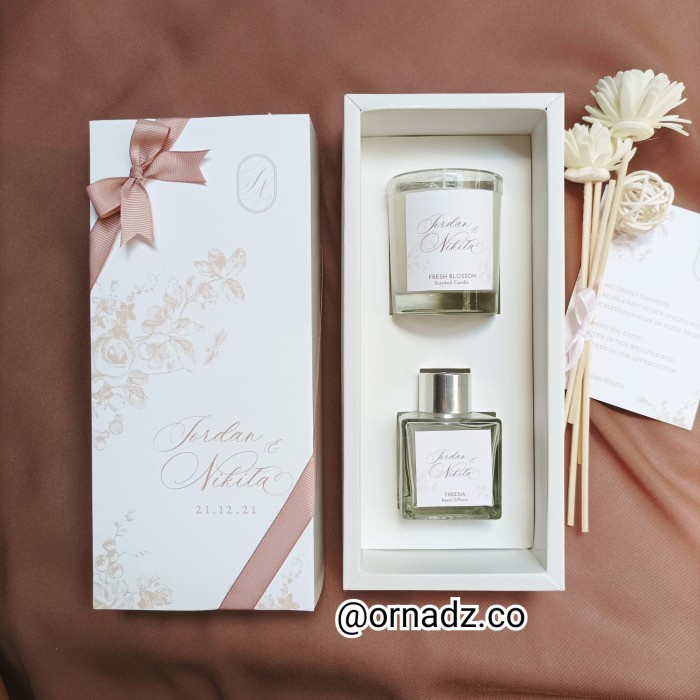 

(COD) Gift Set Reed Diffuser and Scented Candle | Hampers Box | Kado | Souve