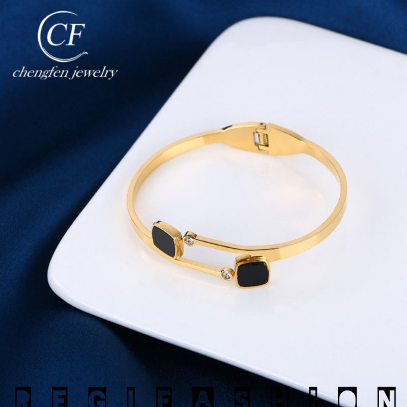 Gelang Bangle Kotak Clover Hitam Gelang Wanita Korea Premium Titanium Anti Karat Tidak Luntur