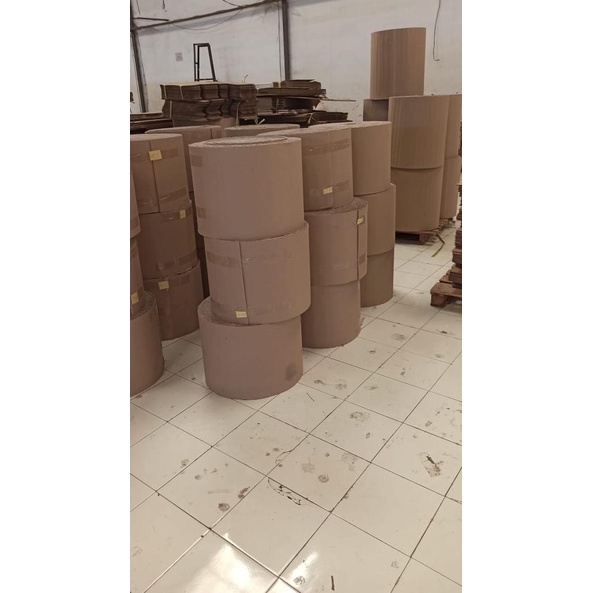 

Karton Lembaran Single Face 1 ROLL gabungan Uk. Lebar 40 cm x 40 meter