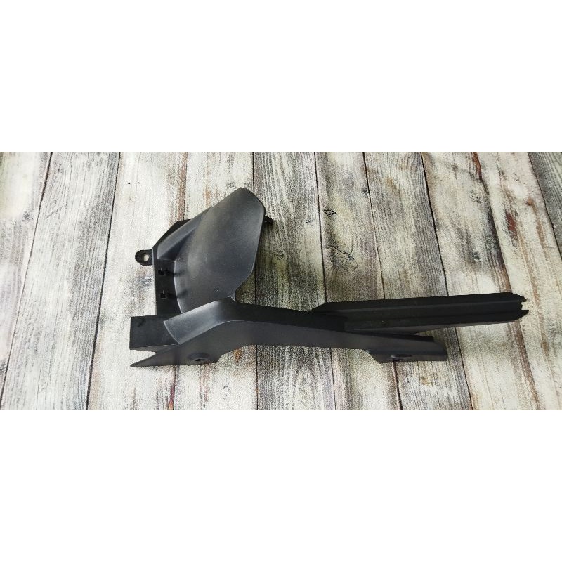 spakbor kolong tutup rantai vixion new nva nvl original