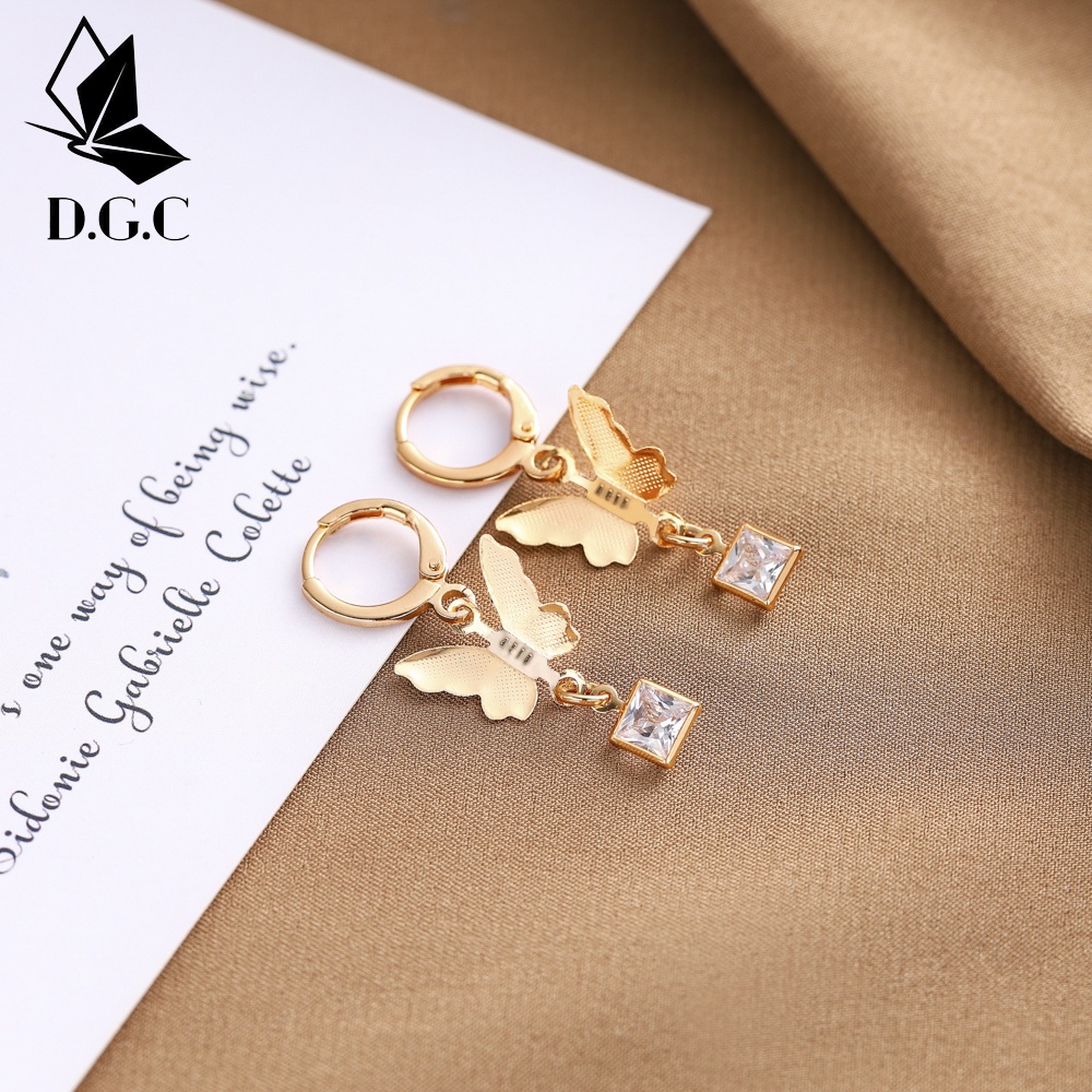 D.G.C✨Tusuk Anting Kupu Titanium Anti Karat Lapis Emas Kristal Liontin Aksesoris Wanita Perhiasan Murah D183