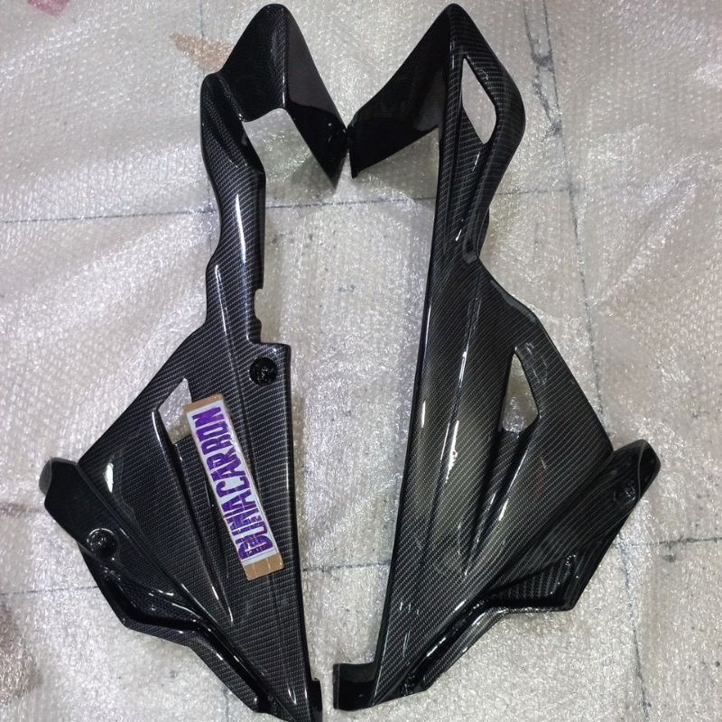 undercowl yamaha R15 v2  carbon