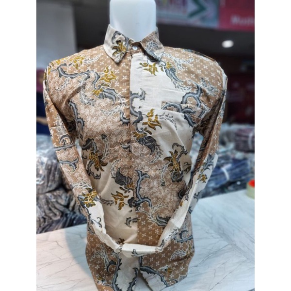 Kemeja batik semi sutra//kemeja batik panjang//kemeja seragam pesta