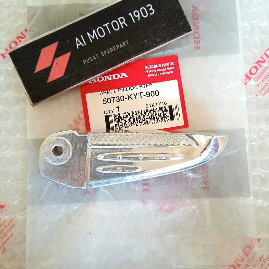 POSTEP FOOSTEP STEP PIJAKAN KAKI KIRI SCOOPY KARBU 50730-KYT-900 AHM