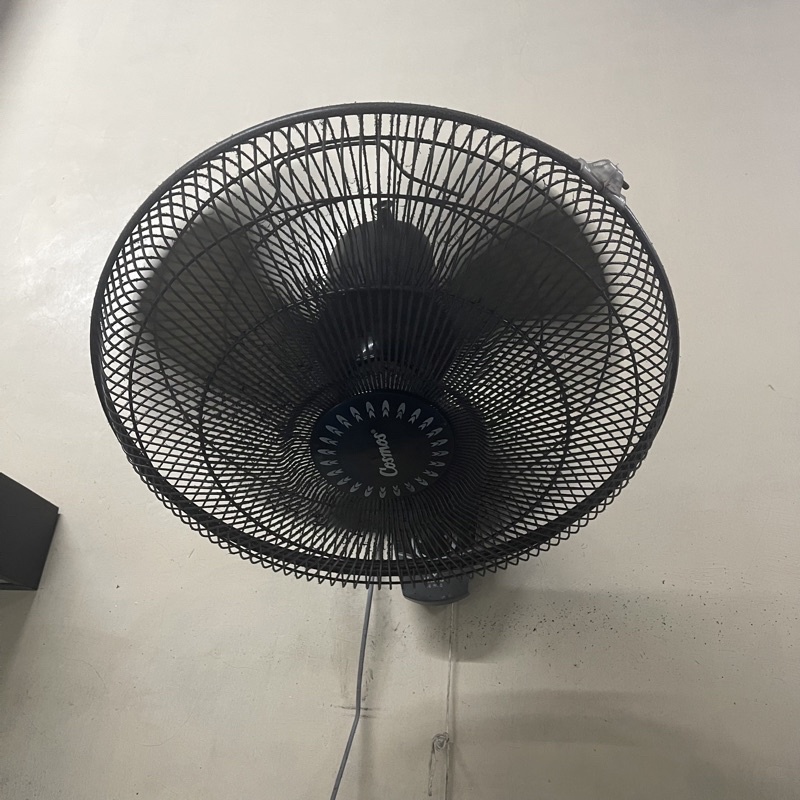 Kipas Angin Dinding Wall Fan Cosmos 16 Inch 16" 16-WFO / 16 WFO / 16WFO bekas