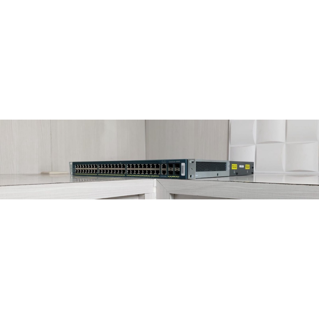 Switch Cisco Catalyst 4948WS-C4948 V08