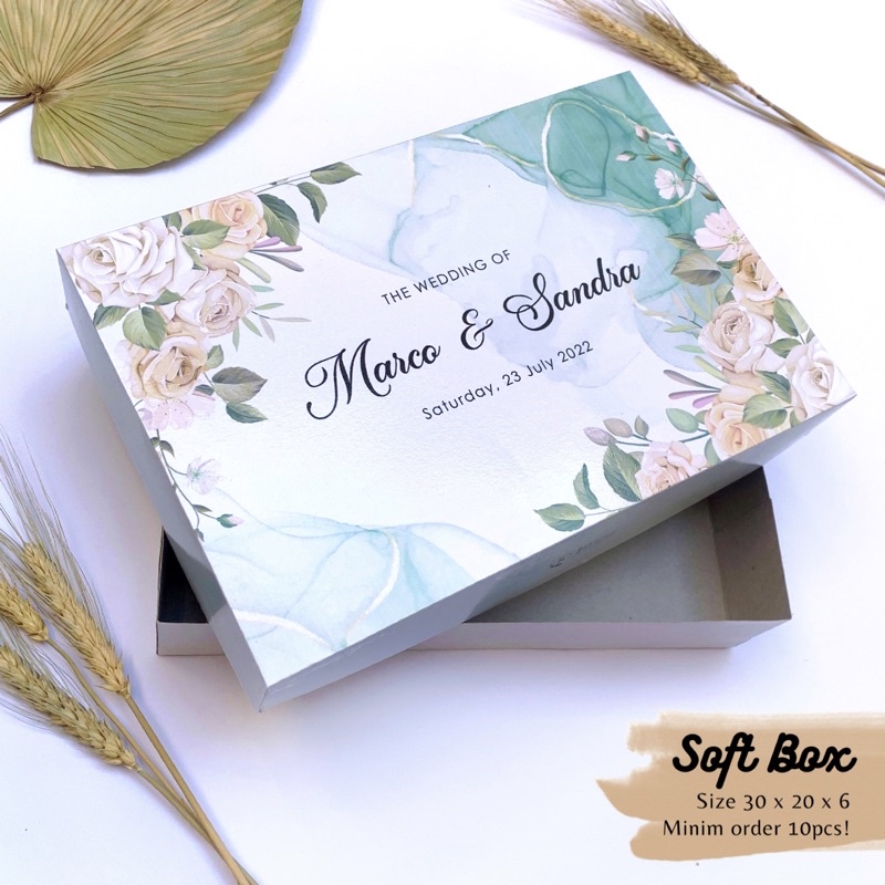 

Soft Box Hampers Lebaran Kotak Bridesmaid size 30x20x6 (PxLxT)