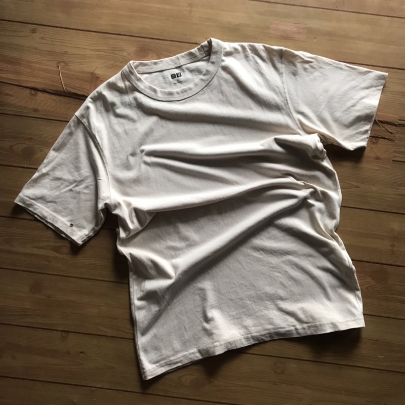 Kaos Uniqlo U Polos Cream & Uniqlo Pocket Peach size XL