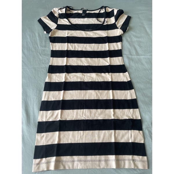 Preloved Kaos Atasan H&M