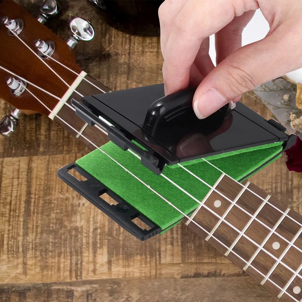 Alat Pembersih Senar Gitar Elektrik / Bass