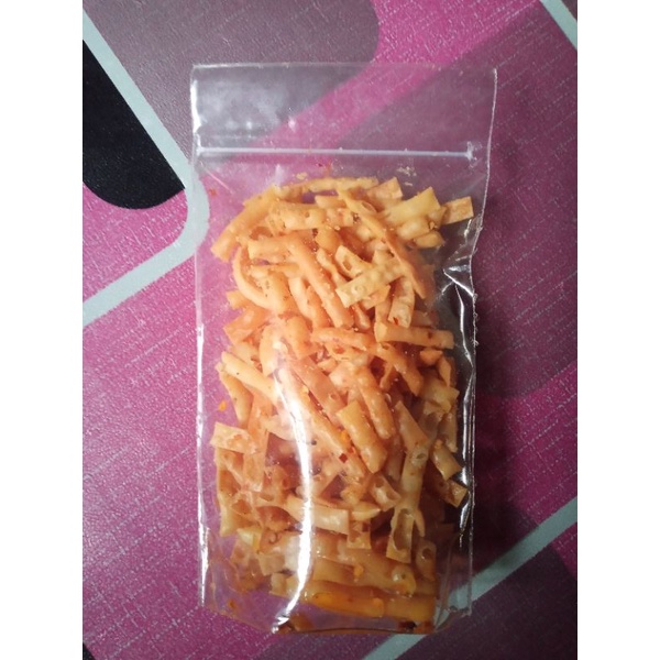

Keripik Pangsit Pedas