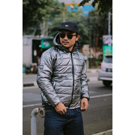 TROUBLEMAKER PUFFER JACKET HOLOGRAM SILVER - PUFFERCOAT - JACKET GELEMBUNG - OUTDOOR JACKET - CASUAL