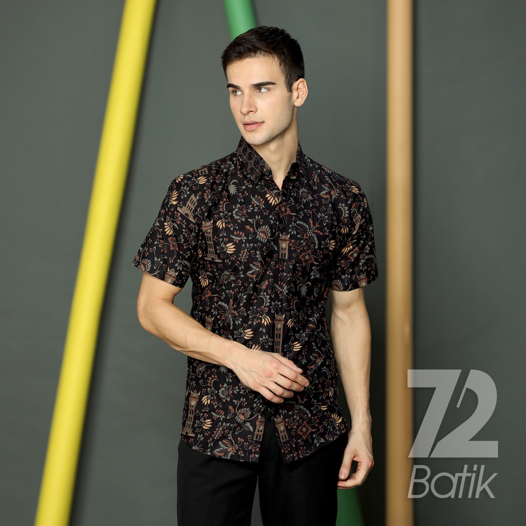 KEMEJA BATIK PRIA Slimfit Lengan Pendek Premium Motif Jam Gadang Warna Hitam 723136 Cap 72 - Baju Kemeja Atasan Pakaian Setelan Batik Pria Cowok Laki Laki Remaja Keluarga Kantor Lengan Pendek Modern Slimfit Slim Fit Premium Kekinian