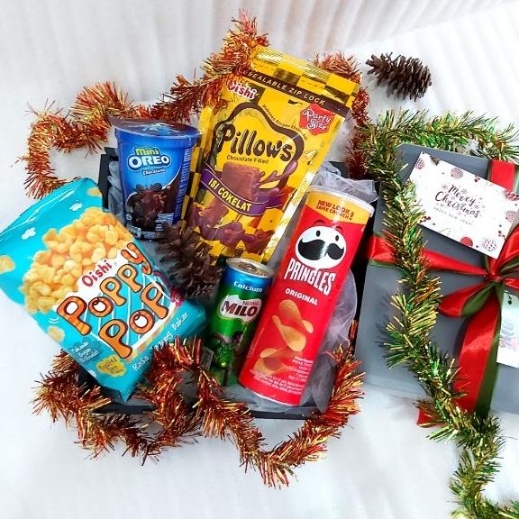 

Hampers Parcel Kado Christmas Natal Tahun Baru Snack Storannejaa