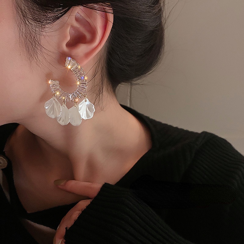 Anting Tusuk Gantung Bentuk C Hias Zircon Gaya Koreamewahelegan Untuk Wanita