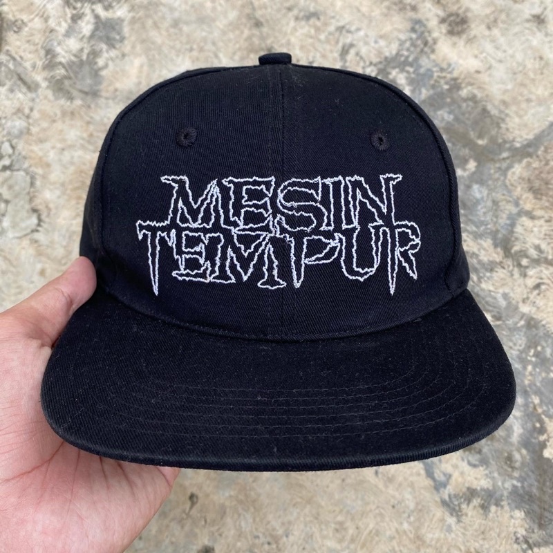 maternal x mesin tempur