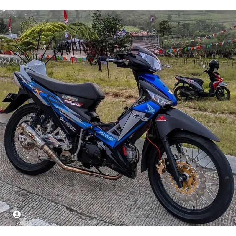 striping list stiker standar ori supra x 125 R Tahun 2013 biru