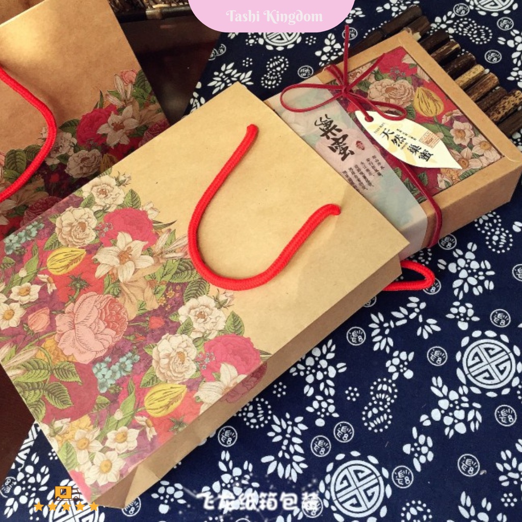 

Kantong karton motif bunga / Kantong craft , kantong bungkus kado , Paper bag kertas hadiah