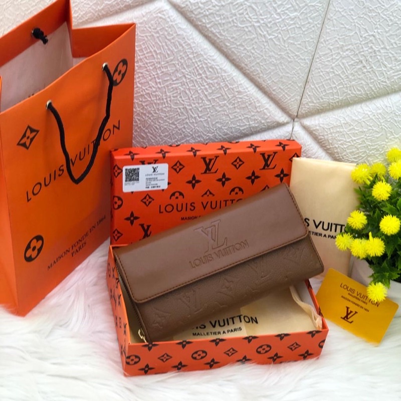 Dompet Pesta Simple Wanita Panjang eLv Embos Resleting Magnet Polos Cantik Elegan Muat Banyak