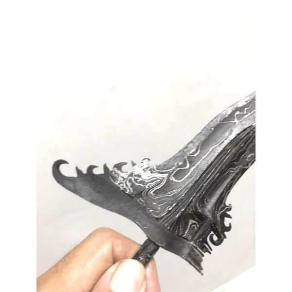Keris Bali luk 9 pamor ganj”a wilud