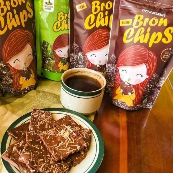

ろ BRON CHIPS CHOCOCHIPS Keripik Brownis