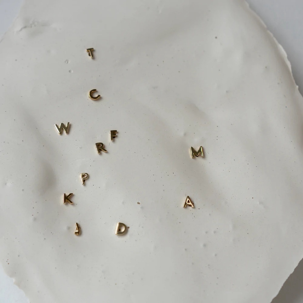 Anting Tusuk Emas Huruf / Inisial / Abjad / Alfabet 8K - SDW Gold -