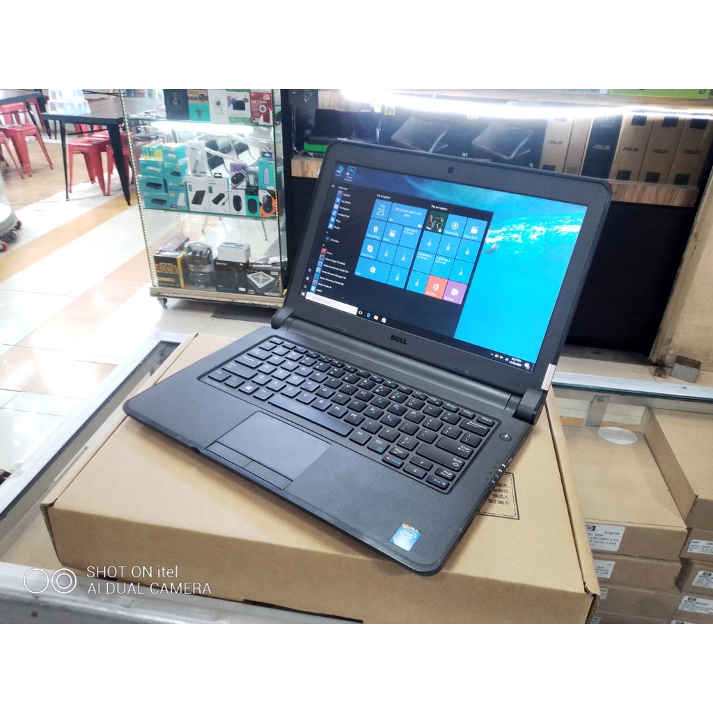 LAPTOP LEPTOP  DE  CORE I5 SSD 256 GB RAM 4GB 14 INCH WINDOWS 10 SIAP PAKAI