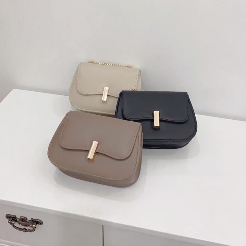 TAS SELEMPANG WANITA ZAIRA BAG /TAS SELEMPANG WANITA RANTAI ULIR TEBAL EMAS/TA SELEMPANG KEKINIAN/TAS SELEMPANG WANITA VIRAL