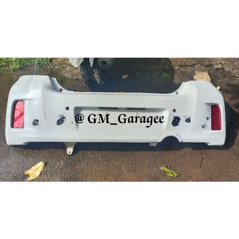 Bemper belakang Toyota Yaris TRD 2012 plus Reflektor bumper belakang