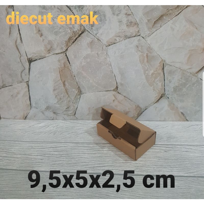 

Kardus Box uk 9,5x5x2,5 cm Kotak Karton Die Cut