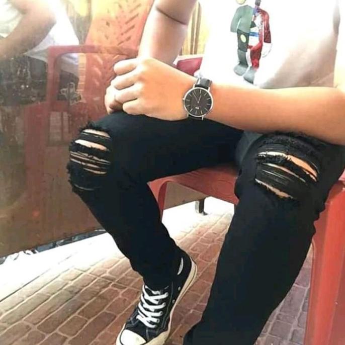 CELANA SOBEK LUTUT/CELANA SOBEK RIPPED PRIA