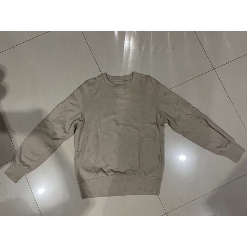 PRELOVED SWEATER PRIA UNIQLO