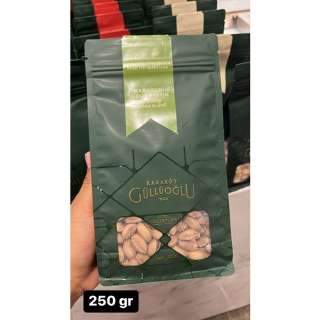 

Kacang Pistachio/ Kacang Hazelnut Turki