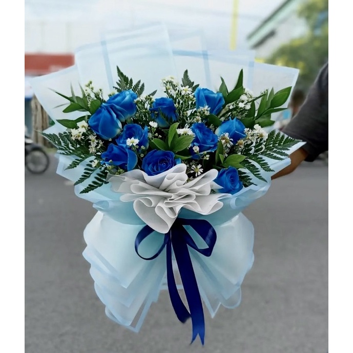 hand bucket mawar biru / buket bunga mawar biru/ buket wisuda / frash rose bouquet / bucket murah