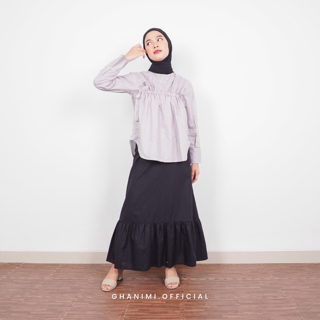 Ghanimi - Alysa Blouse / Blus Motif Stripe / Atasan Kerja / Atasan Santai / Atasan Casual / Stripe Top / Atasan Timeless / Atasan Salur / Atasan Garis Garis