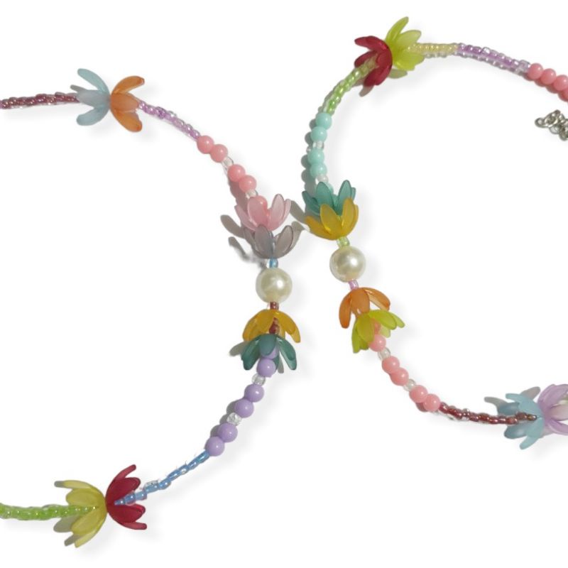 Claudia Flowery Colorful Necklace Kalung Beads Kelopak Bunga Warna Warni