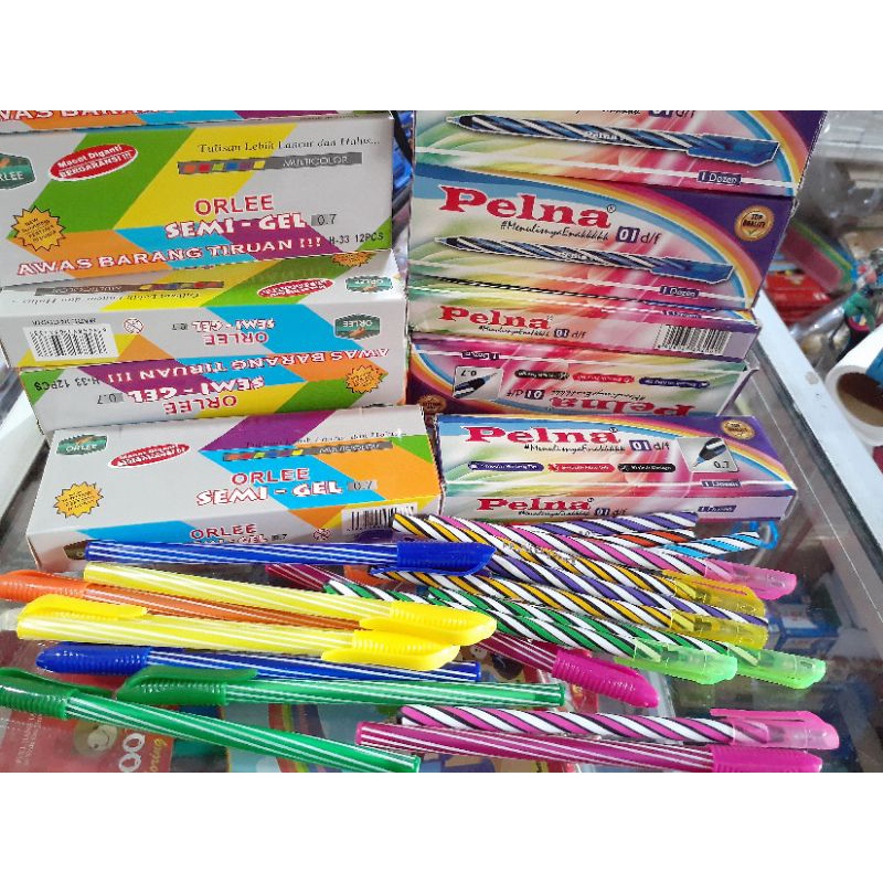

12pcs / 1 Lusin Pulpen Lilin -pena / Ballpoint / Polpen Murah