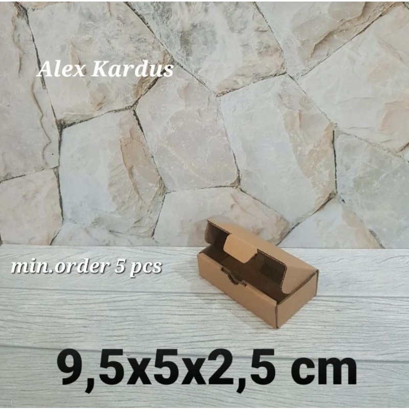 

Kardus Box uk 9,5x5x2,5 cm Kotak Karton Die Cut