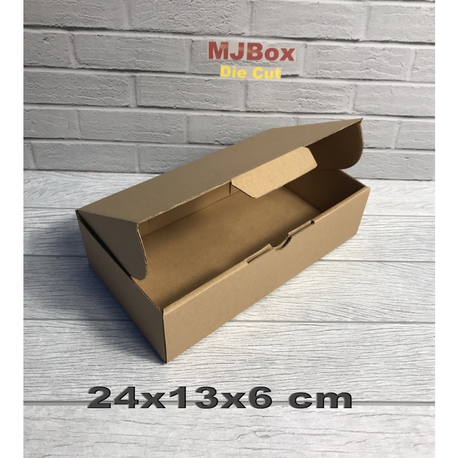 

kotak kardus Uk. 24x13x6 cm ...........Die Cut/Pizza
