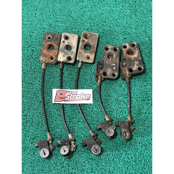 kunci jok sedel Suzuki rc 100 bravo original