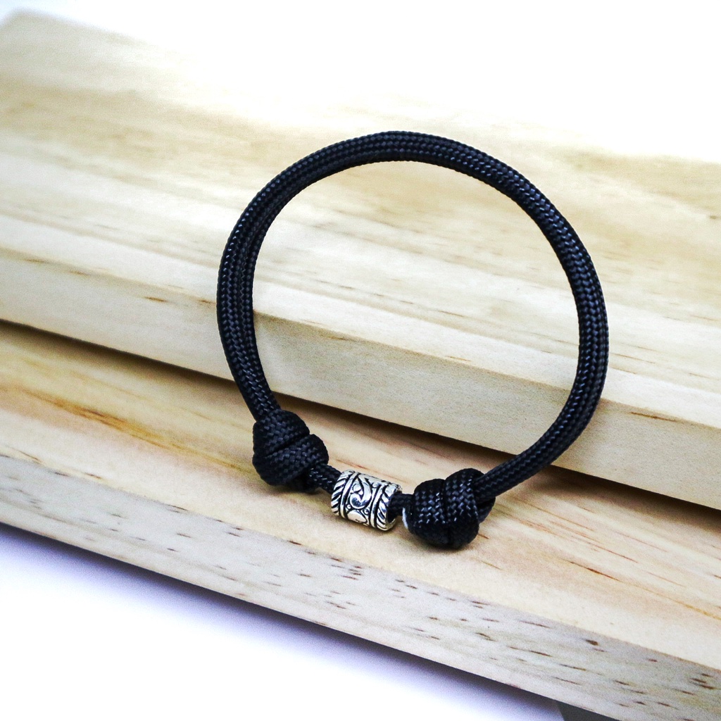 Gelang Tali Paracord 550 4mm Simple Knot Black Solid Style Classy Simply Spacer Metal Adjustable Unisex