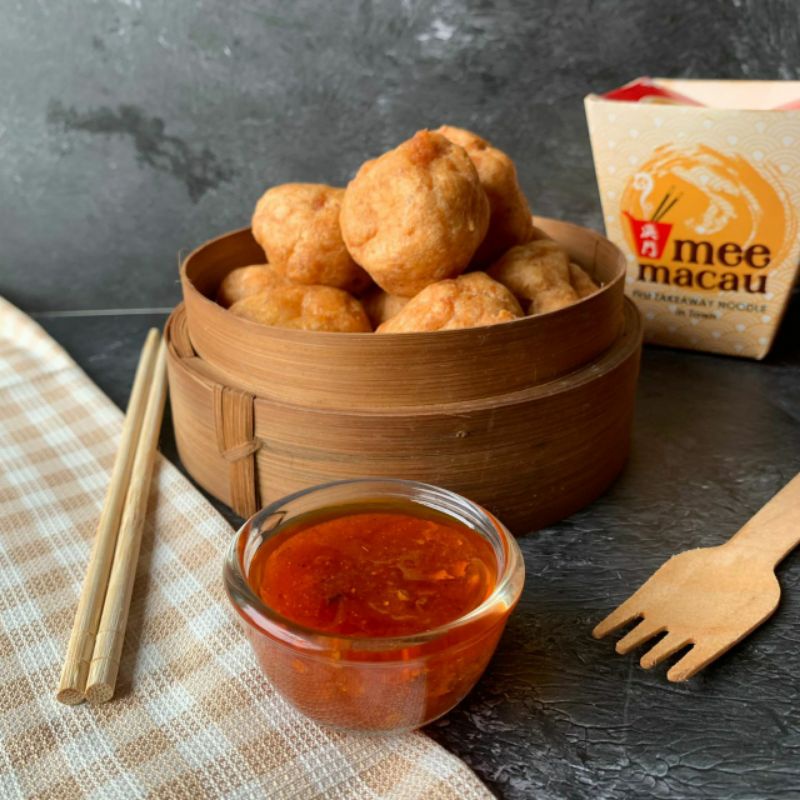 Bakwan Goreng Hakka CahYen Jumbo Isi 10 Biji | Bakwan Goreng Ayam Halal Mui | Bakso Goreng Homemade, No MSG, Yummy, Lezat |  Bakso Goreng Ayam Disukai Anak Anak | Cemilian Bakwan Bakso Goreng | Bakwan Goreng Haka Kenyal, Empuk, Krispi, Yummy, Nagih, Halal