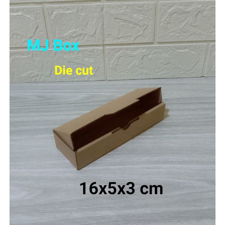 

kardus Uk. 16x5x3 cm..............Kardus karton box Pizza