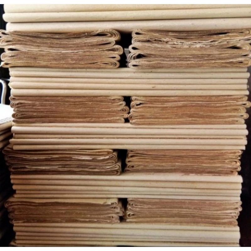 

Kertas Merang 800 lembar. 1 kodi/ball. Kertas bungkus kue atau fashion. kertas serap minyak, Kertas craft yang ramah lingkungan