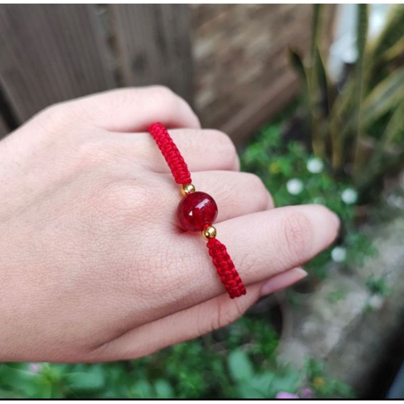 gelang keberuntungan